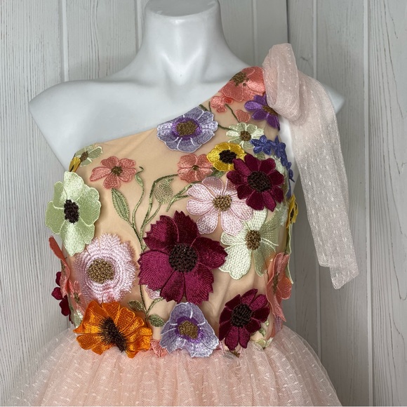 Just Me Floral Appliqué Tiered Dress One Shoulder Peach Pink M Tee Length Prom - Picture 5 of 12